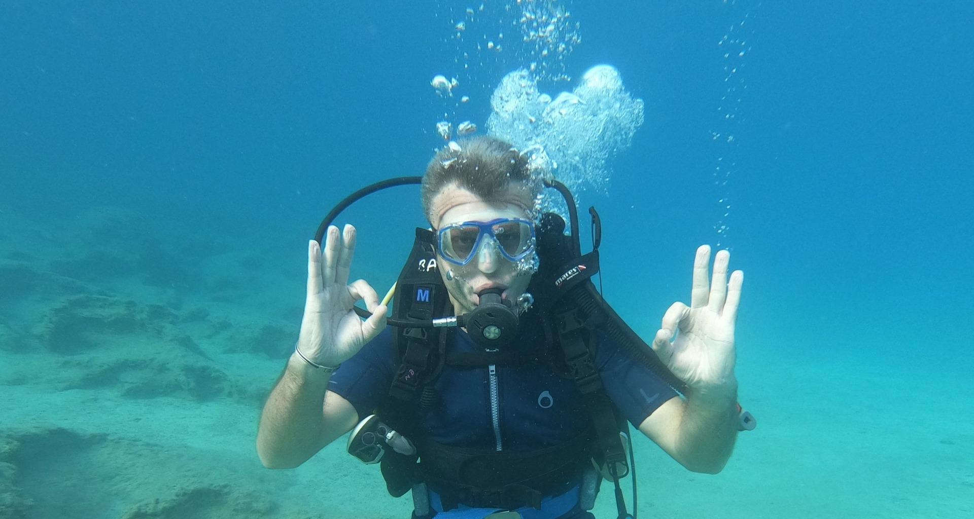 The Thrills of Scuba Diving in Goa - deGoa